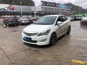 现代 瑞纳三厢 2016款 2016款 1.4L 手动时